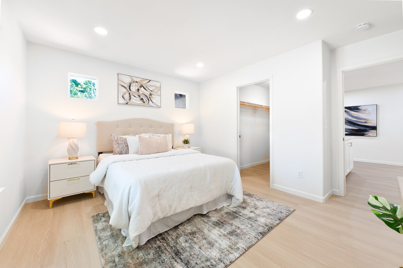 5947 Pala Mesa Dr