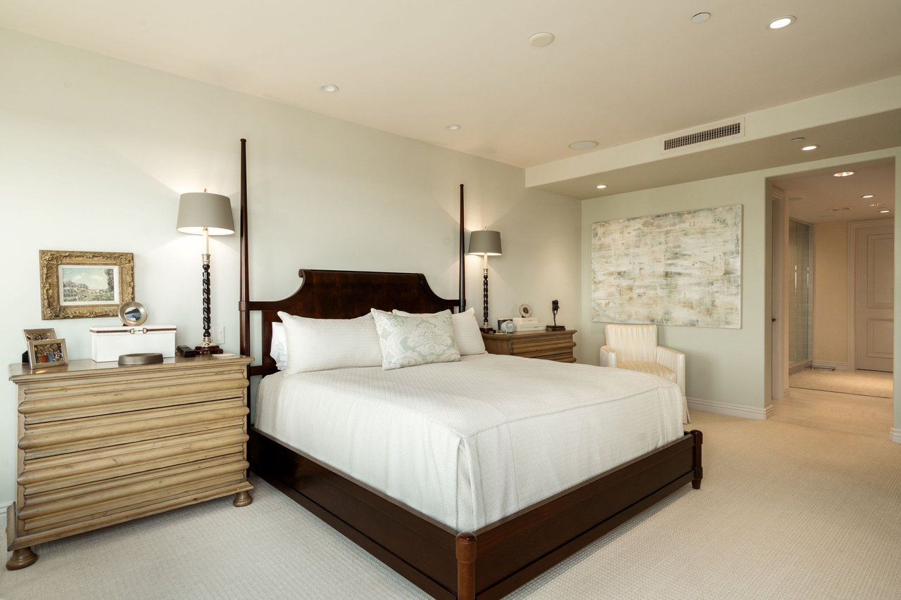 7181 E Camelback Road, 1105