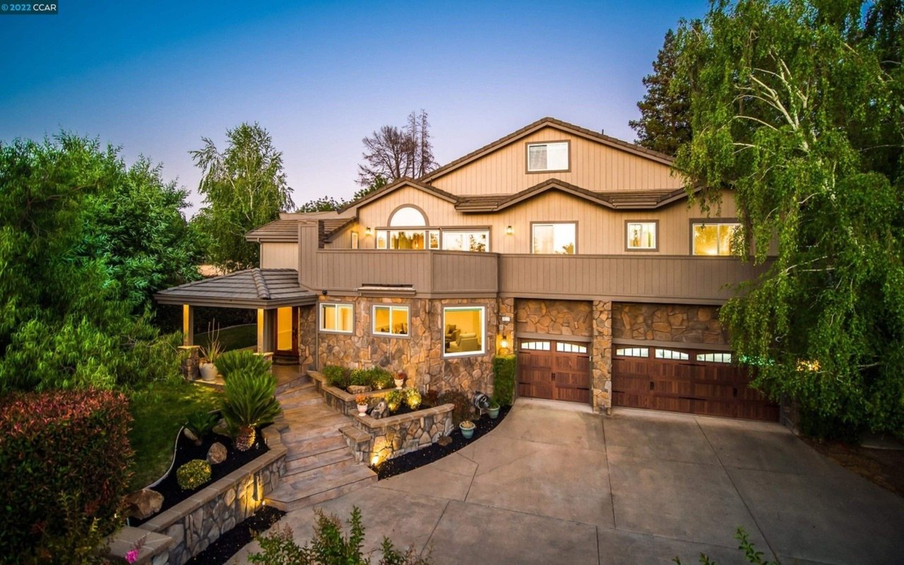 4017 Rhoda Way