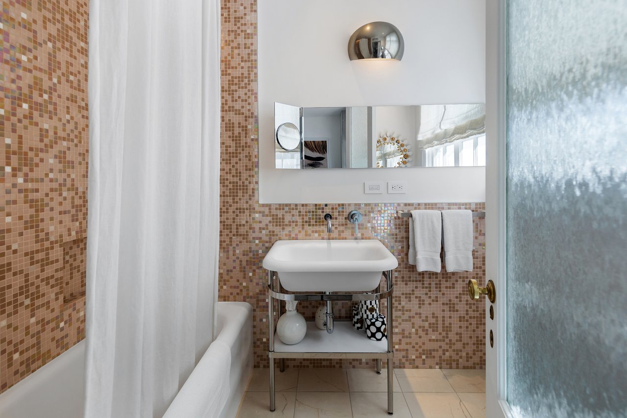 Magnificent Apartment at The Heights