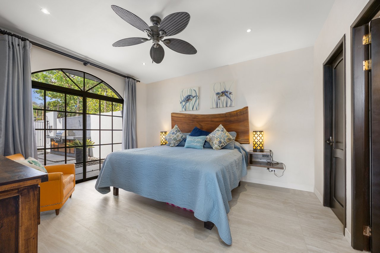 Casa Mimosa | Versatile Luxury Retreat Just 3 Minutes from Flamingo Beach