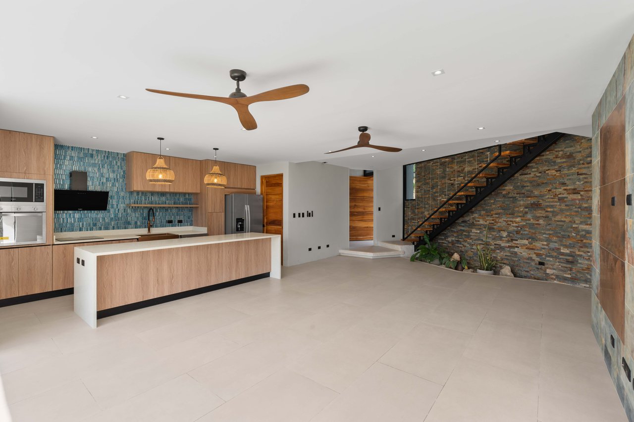 Villa Raoli | Get ready to live in your dream home in the stunning Pacific Heights!