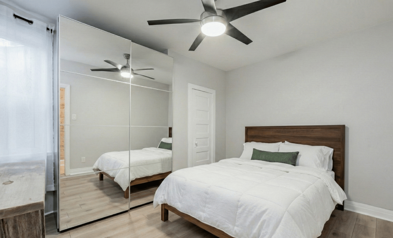 15 Indian Rd Cres #Upper