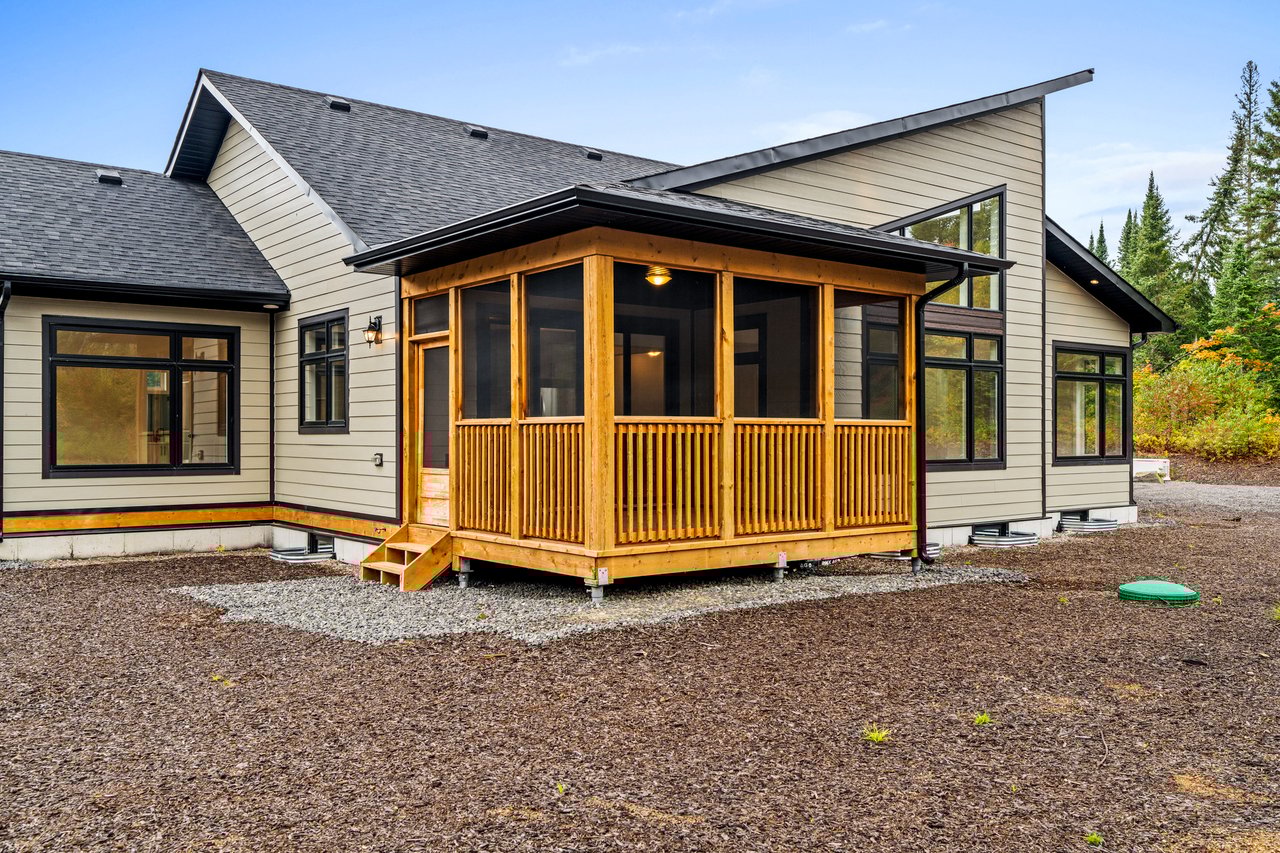 49 - 1053 GREENSVIEW DRIVE
