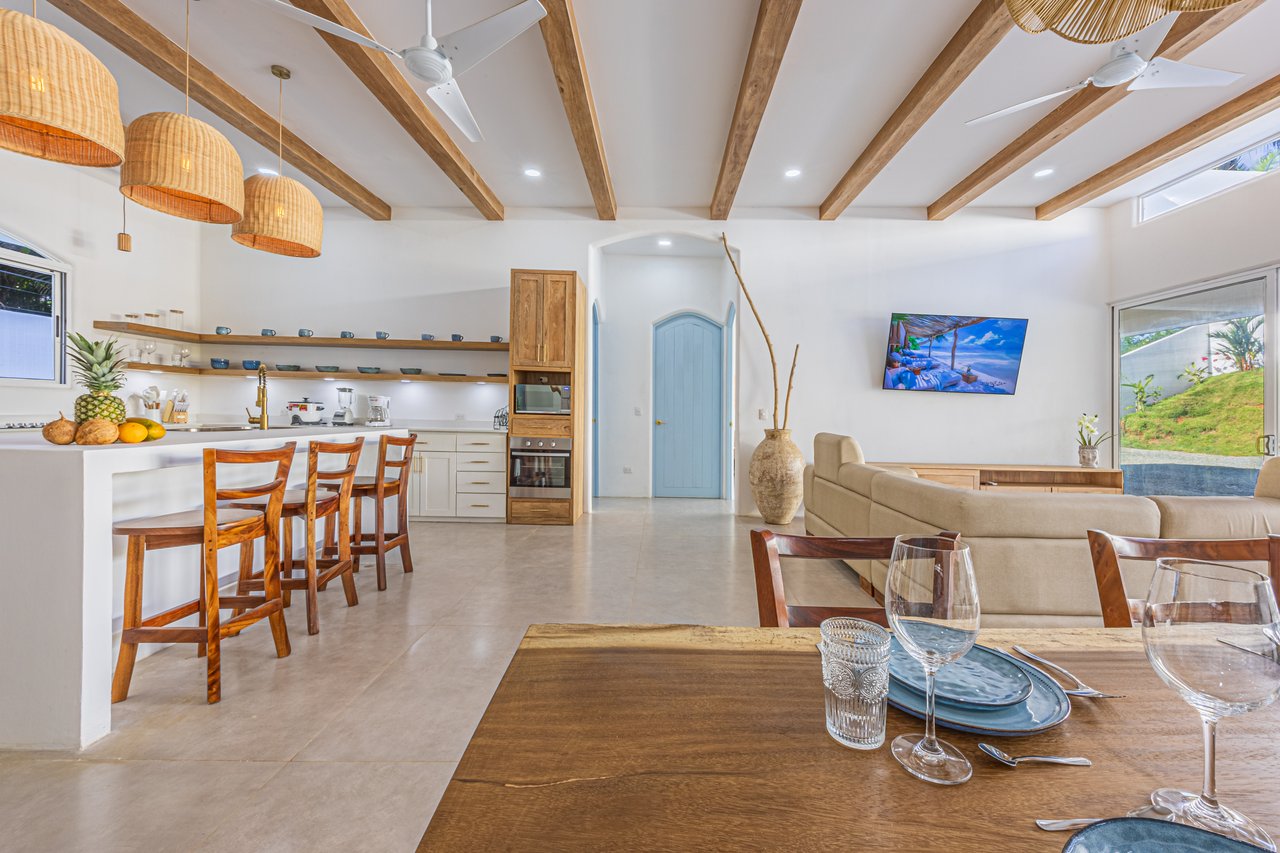 Villa Pacífica – Elegancia, Privacidad y Confort en Uvita  