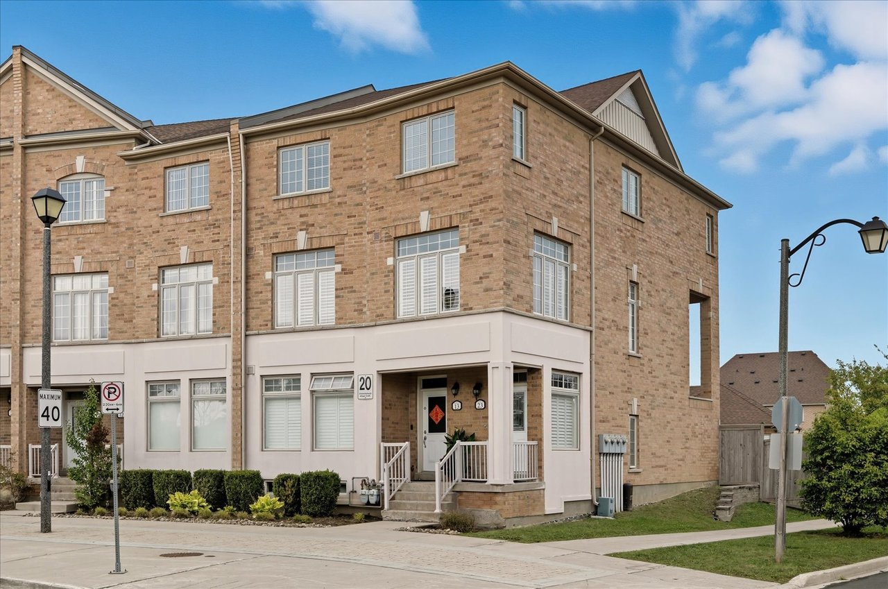 #23 - 20 Greensborough village Circ