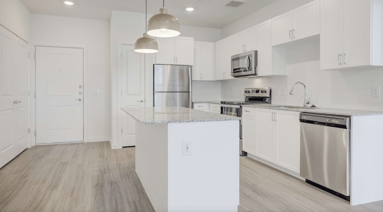 Enjoy up to 12 weeks of base rent FREE!