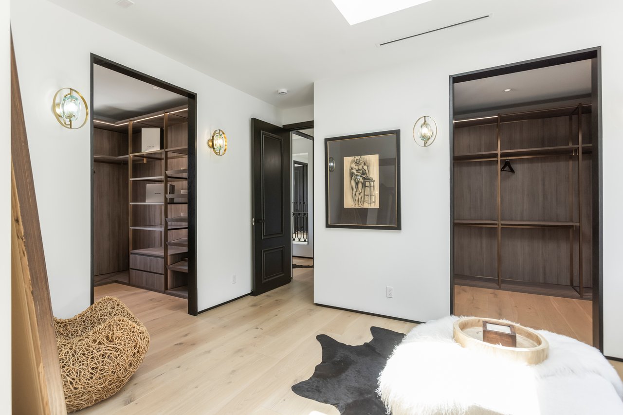 Luxury Gated Villa w/ Pool, Spa & Designer Interiors