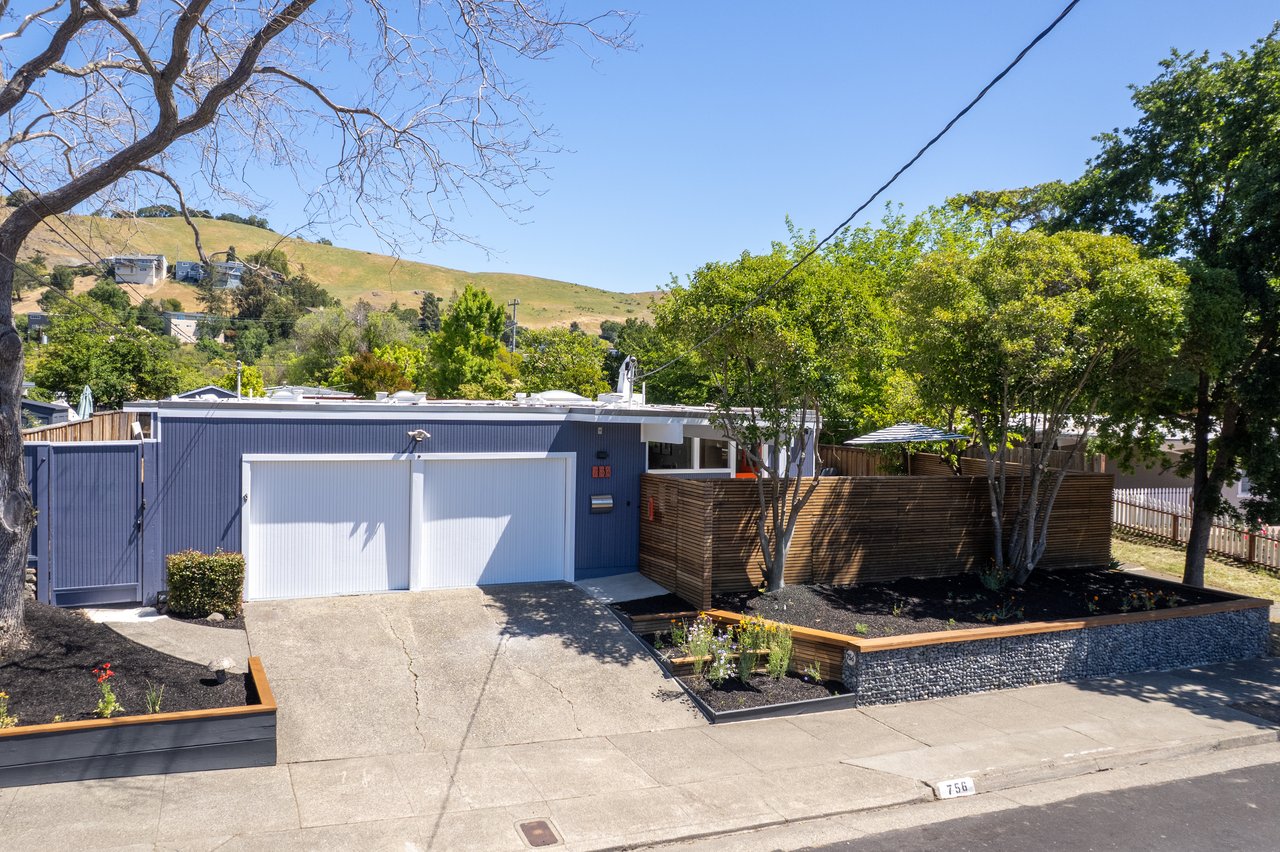 756 Del Ganado Rd