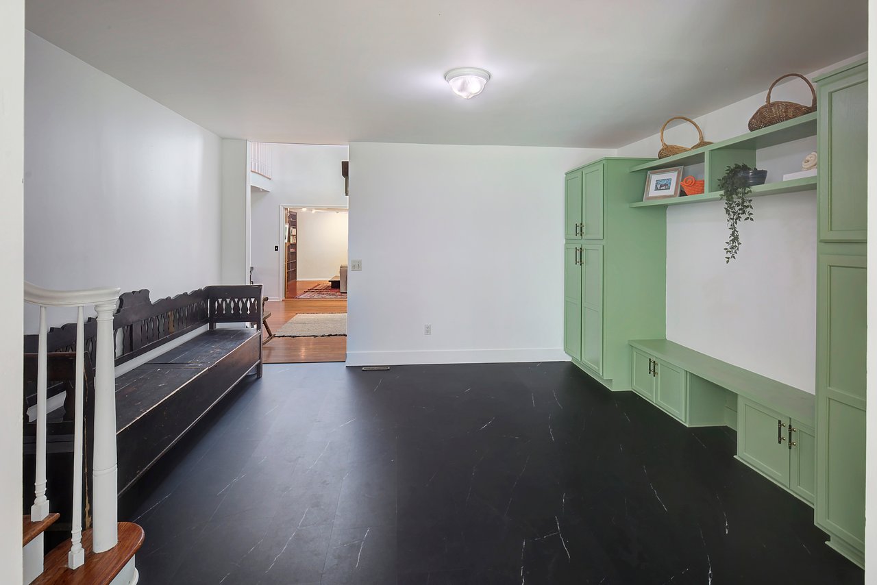 13 Farmersville Rd