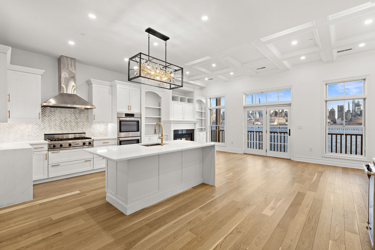 16 Regency Place | Townhouse in The Brownstones at Port Imperial