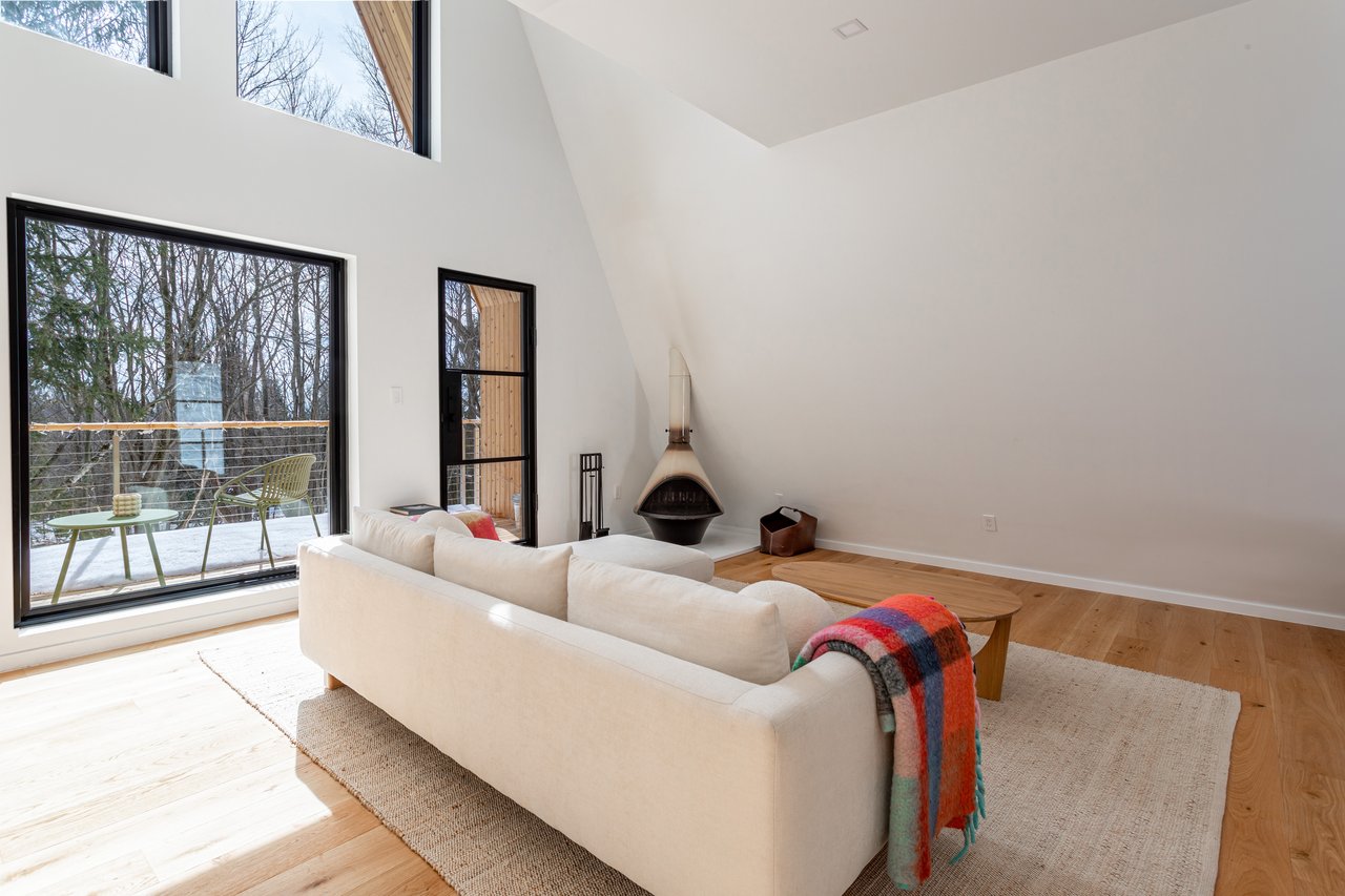 9 Mountain Lane