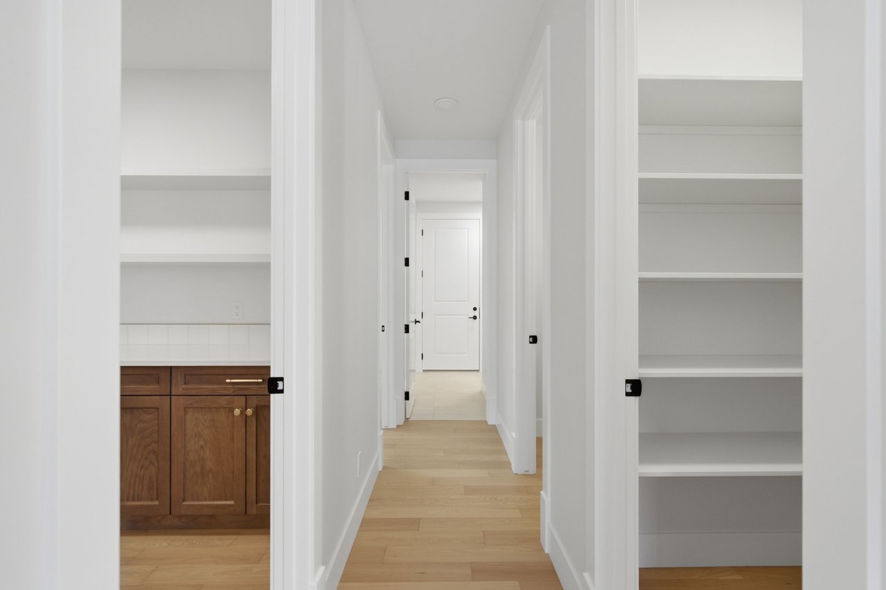 378 Bessborough Drive SW