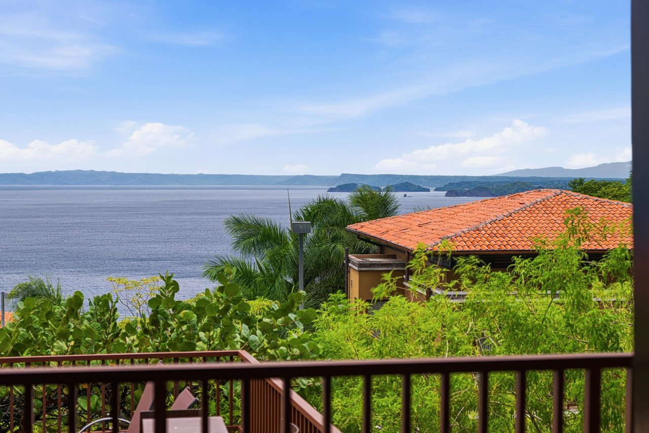 Azul Paraiso 8C, Luxury Ocean View Condo with Panoramic Papagayo Gulf Views