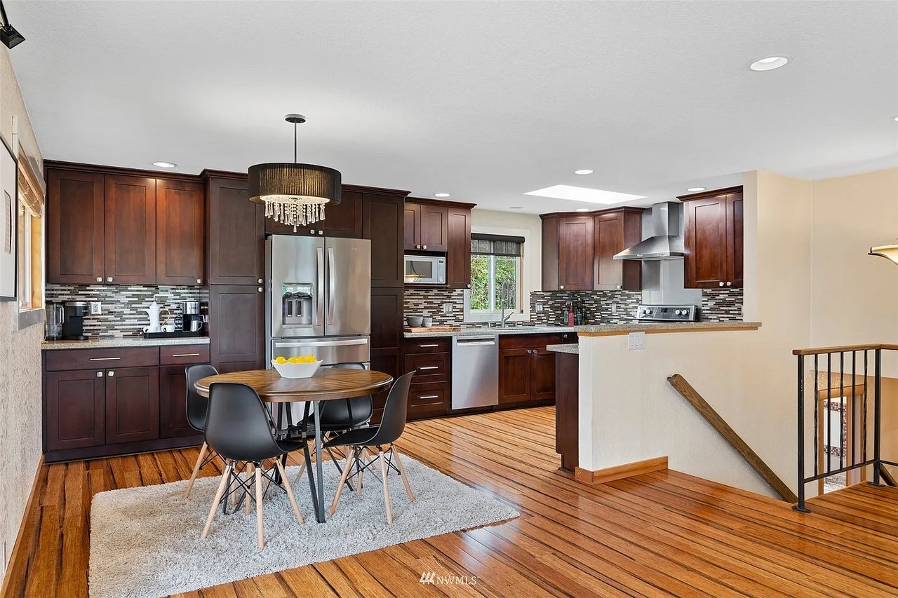 502 Rhodora Hts Rd