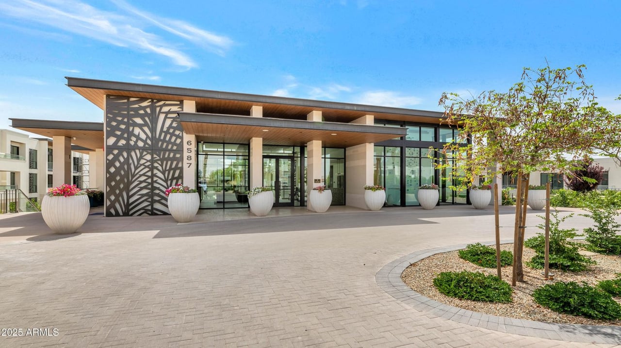 6587 N Palmeraie Blvd, #1051