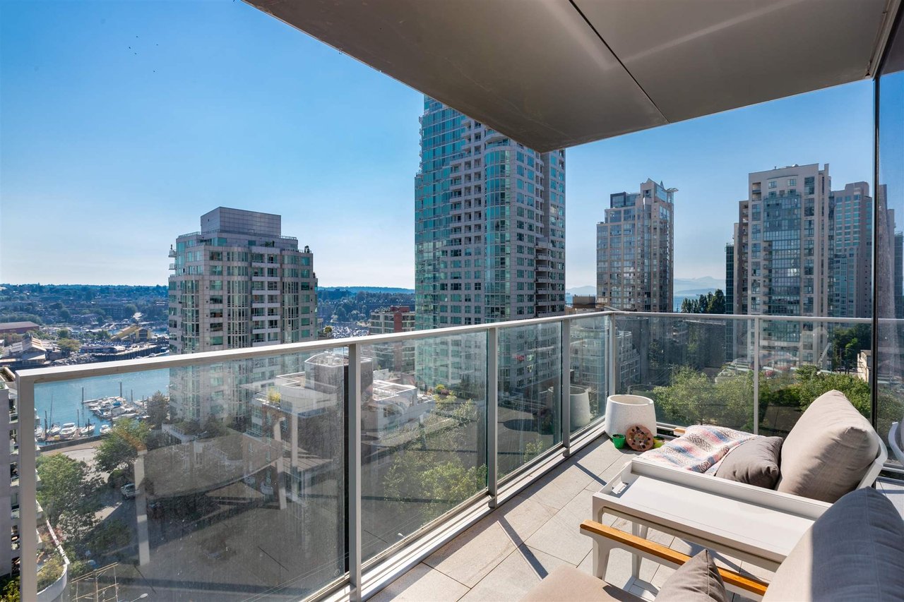 1480 Howe St, #1205