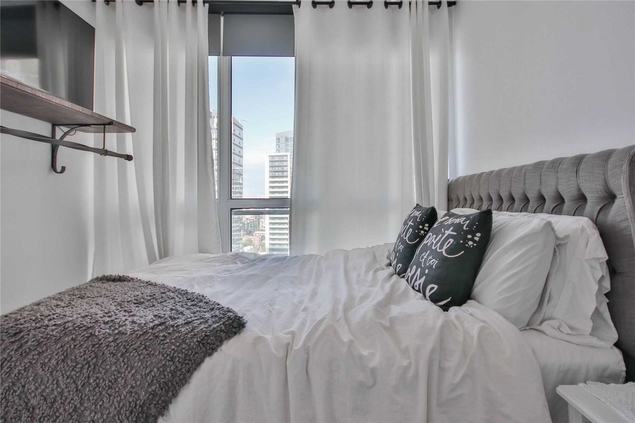 51 East Liberty St #2406