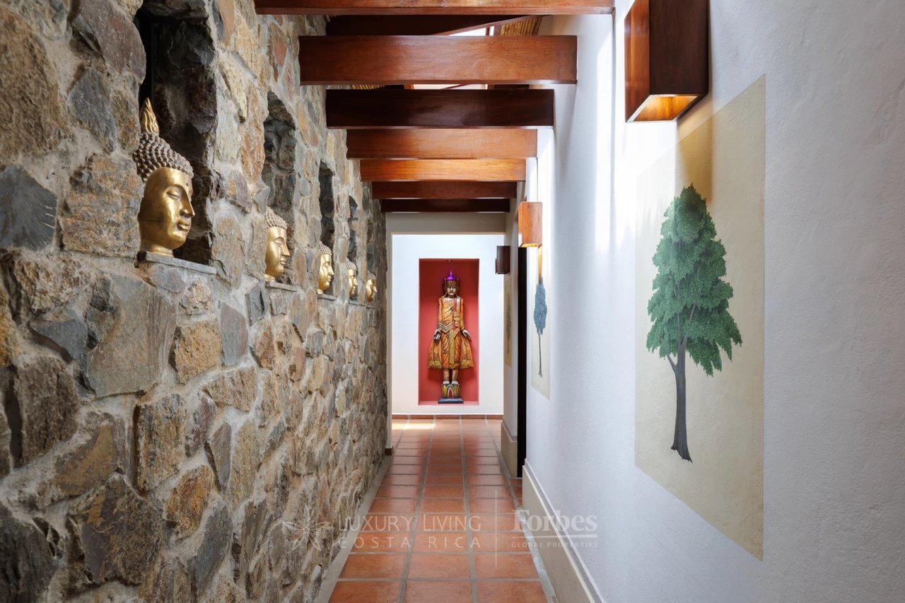 20875 - Villa Plumeria: Atenas, 3.8 Ha with Pool, Coffee Plantation & Views