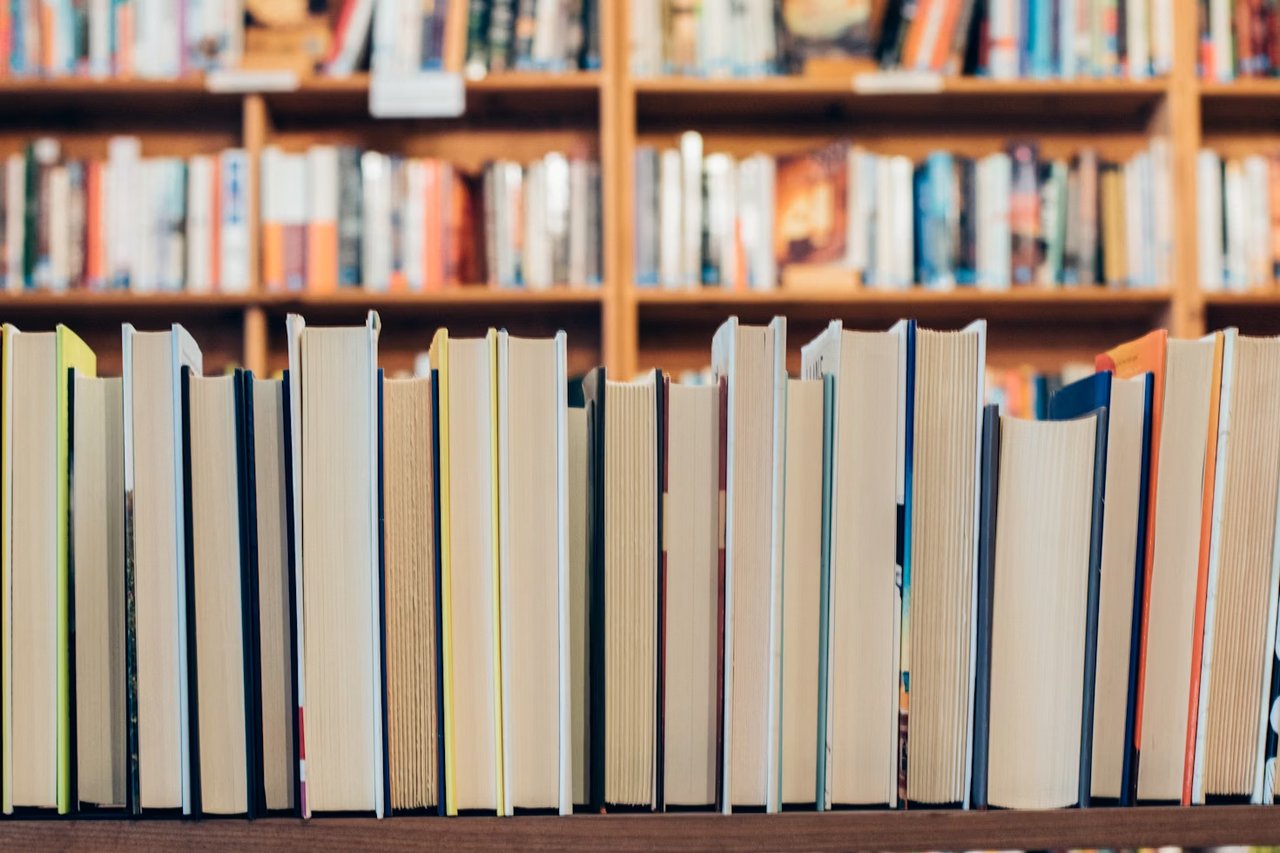 How to Design a Home Library You'll Love