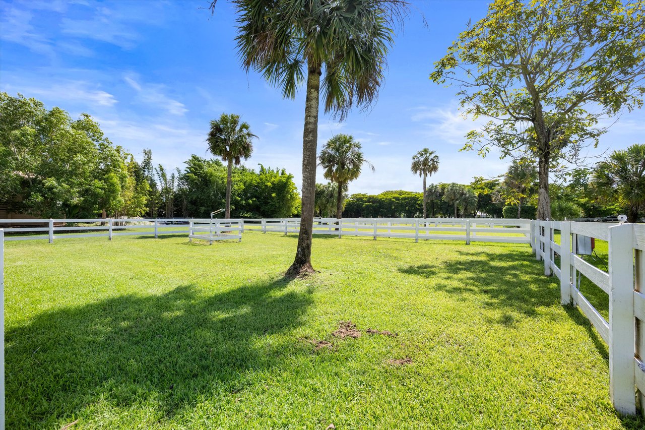3287 Grande Road