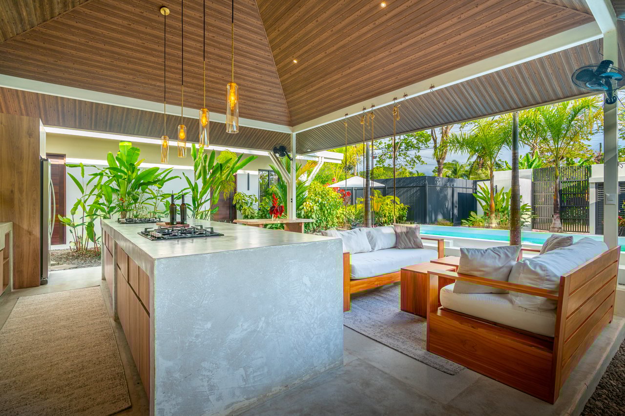 Income Ready Boutique Investment near Whale's Tail Beach