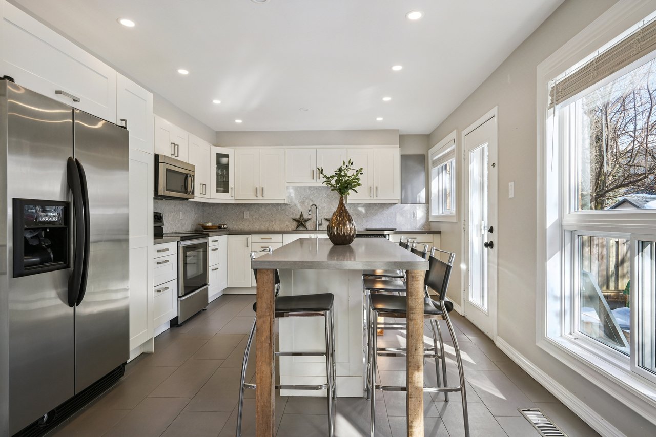 Sun-Filled Sophistication on a Rare Pie-Shaped Lot in West Oak Trails