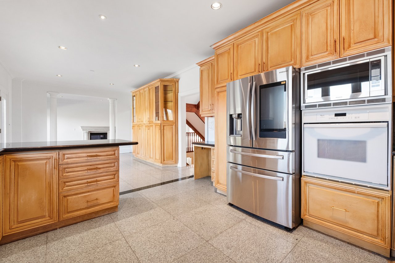 19 Logan Crt 