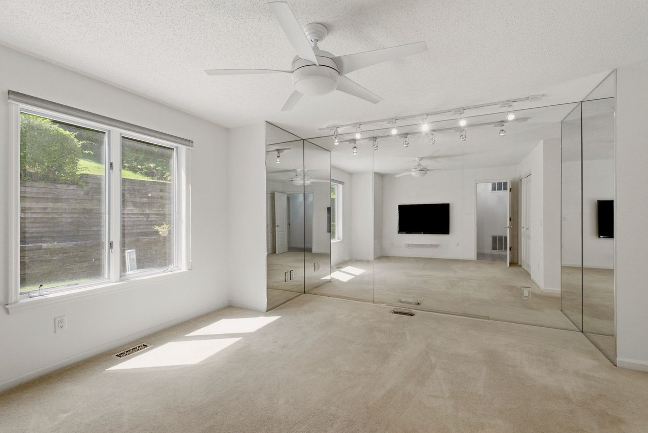 44 Riverview Condo