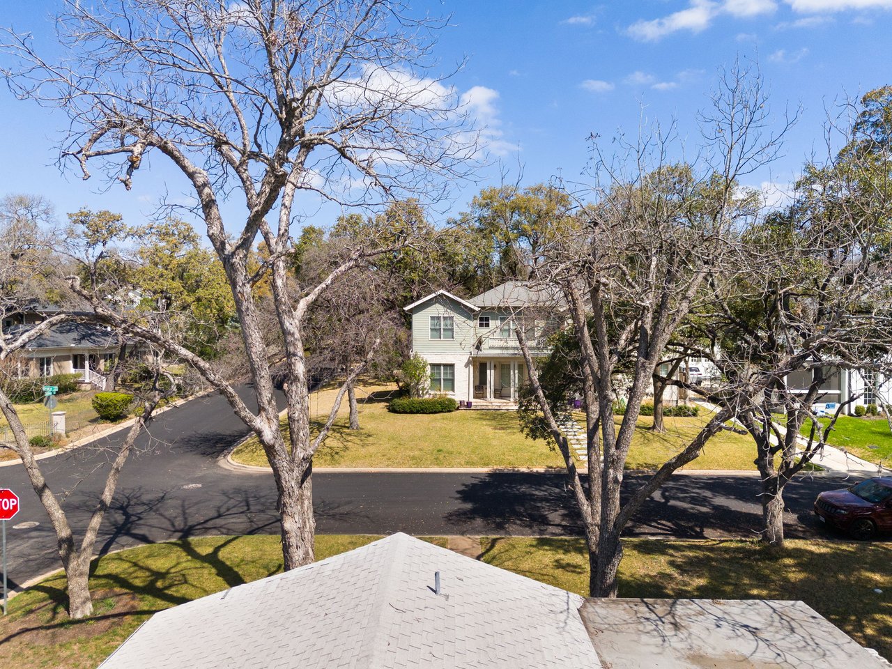 3207 Bridle Path