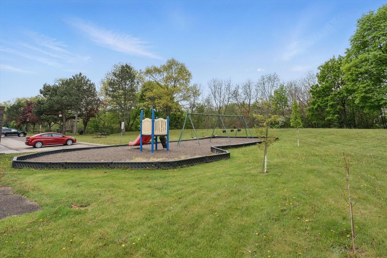 966 Inverhouse Dr 709