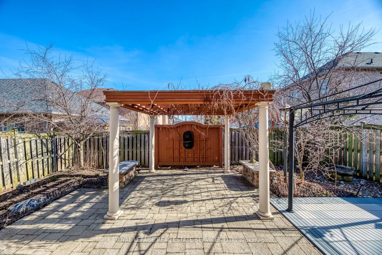1038 Agram Dr