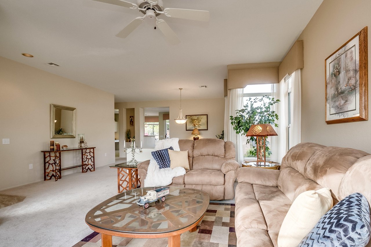 2413 E Agapanthus St