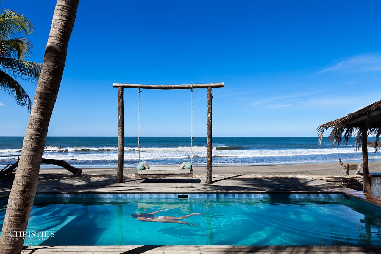 Mandla Boutique Coastal Retreat with World-Class Surf