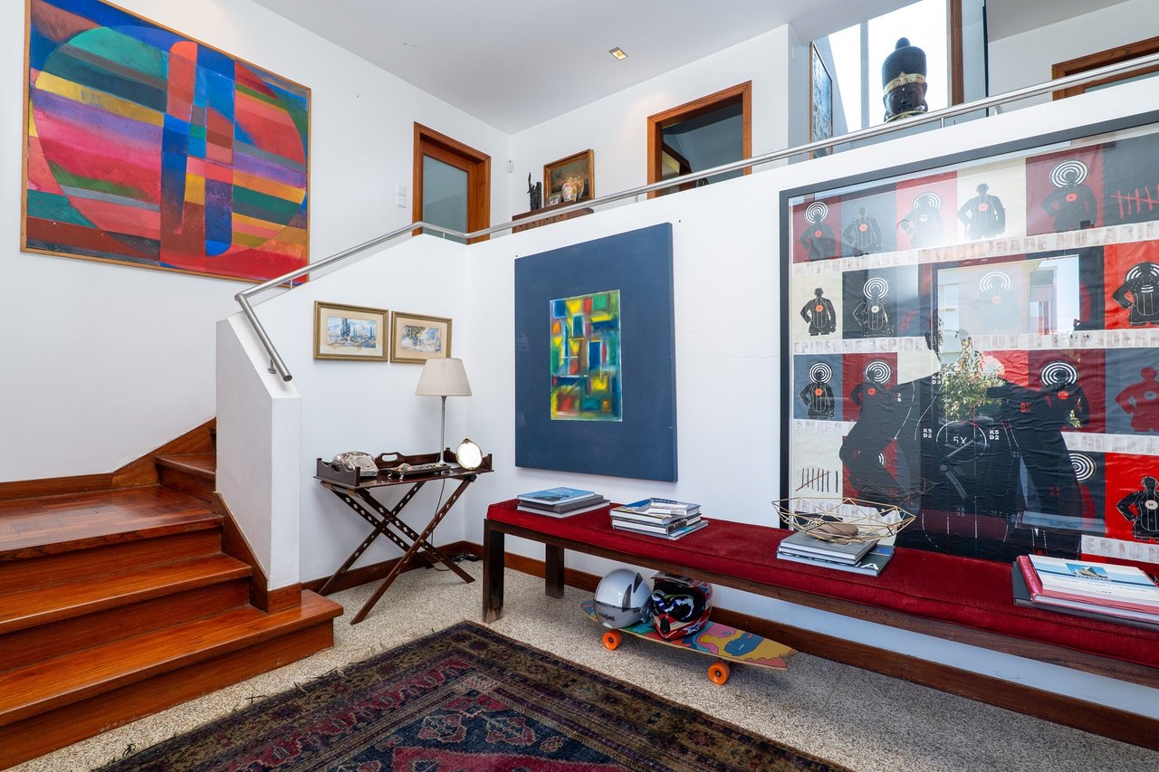 Luxury Four-Story Home in Foz do Douro, Porto with Ocean Views and Beach Proximity