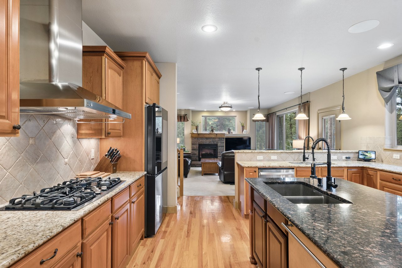 14953 Snowy Pine Point