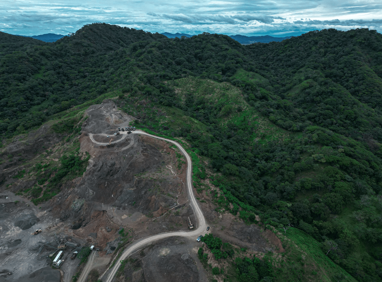Palo De Arco Tajo - Land Fro Material Extraction - Income Opportunity