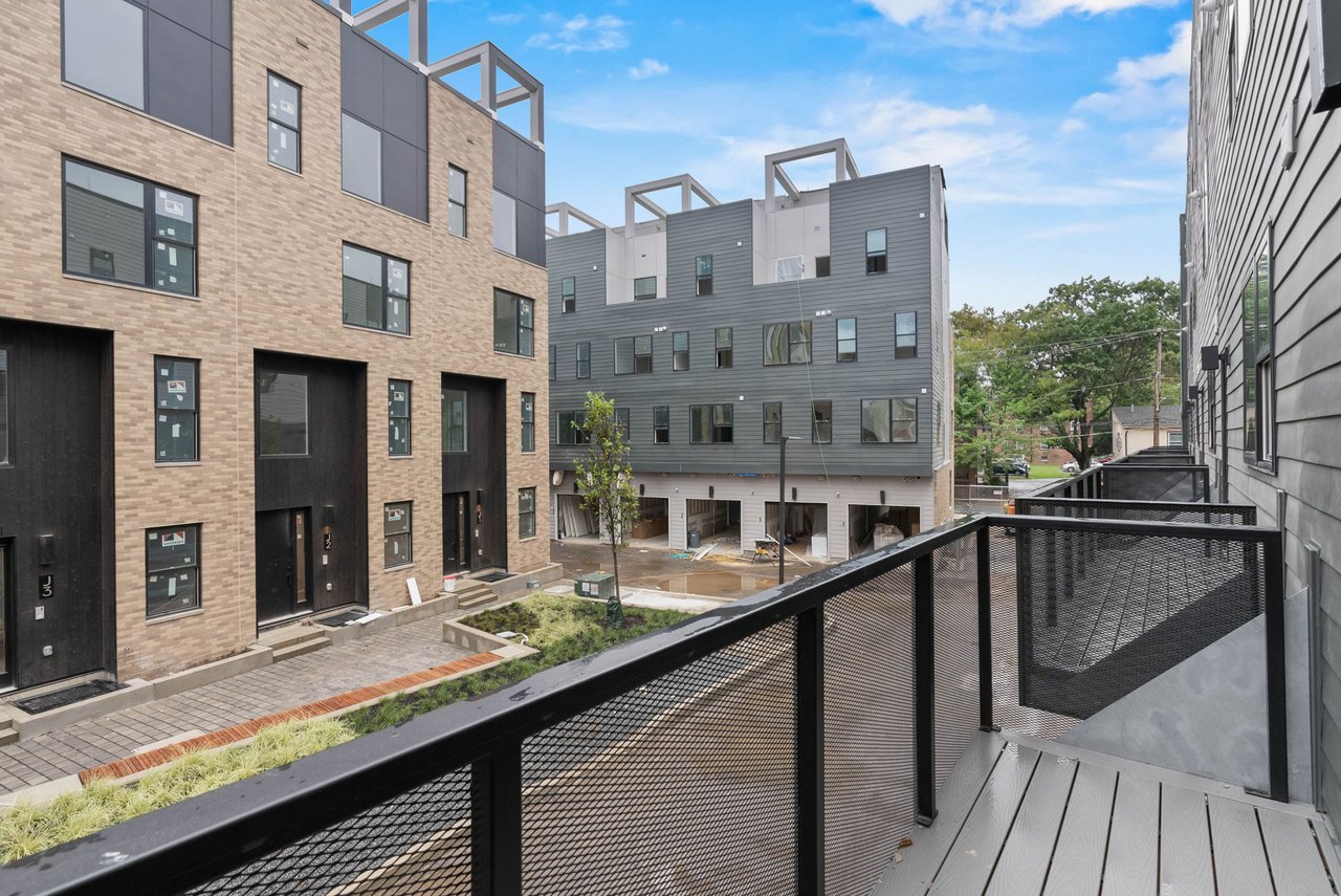 656 Fairmount Ave, Philadelphia, PA 19123