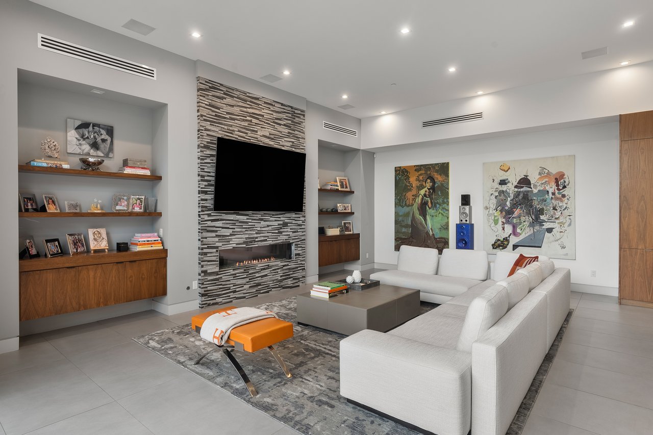 1527 Rising Glen Rd, Sunset Strip