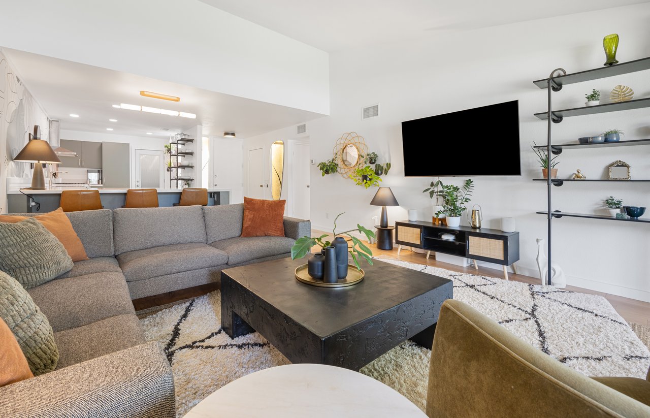 1041 S La Verne Way