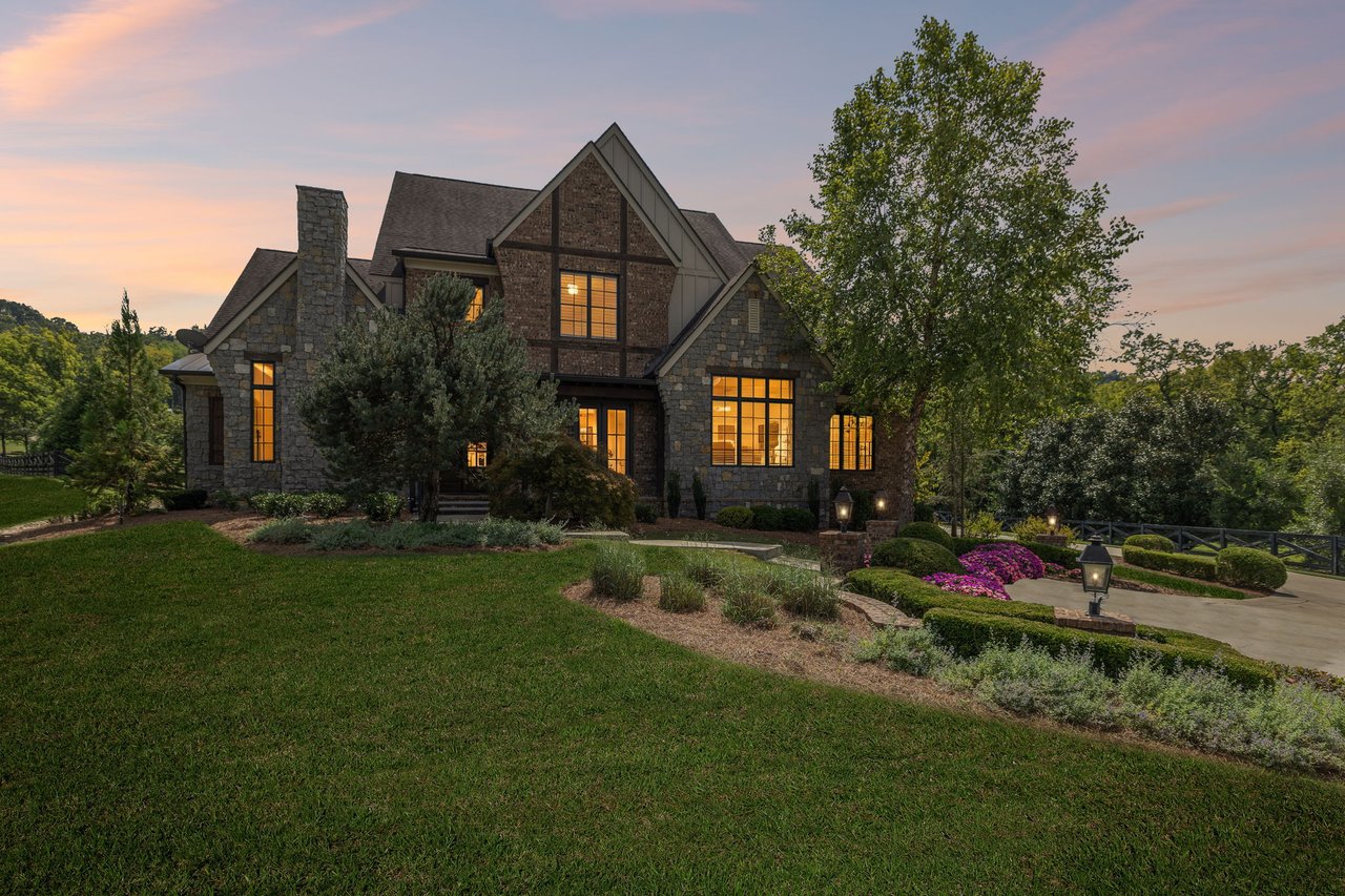 1211 Round Grove Ct