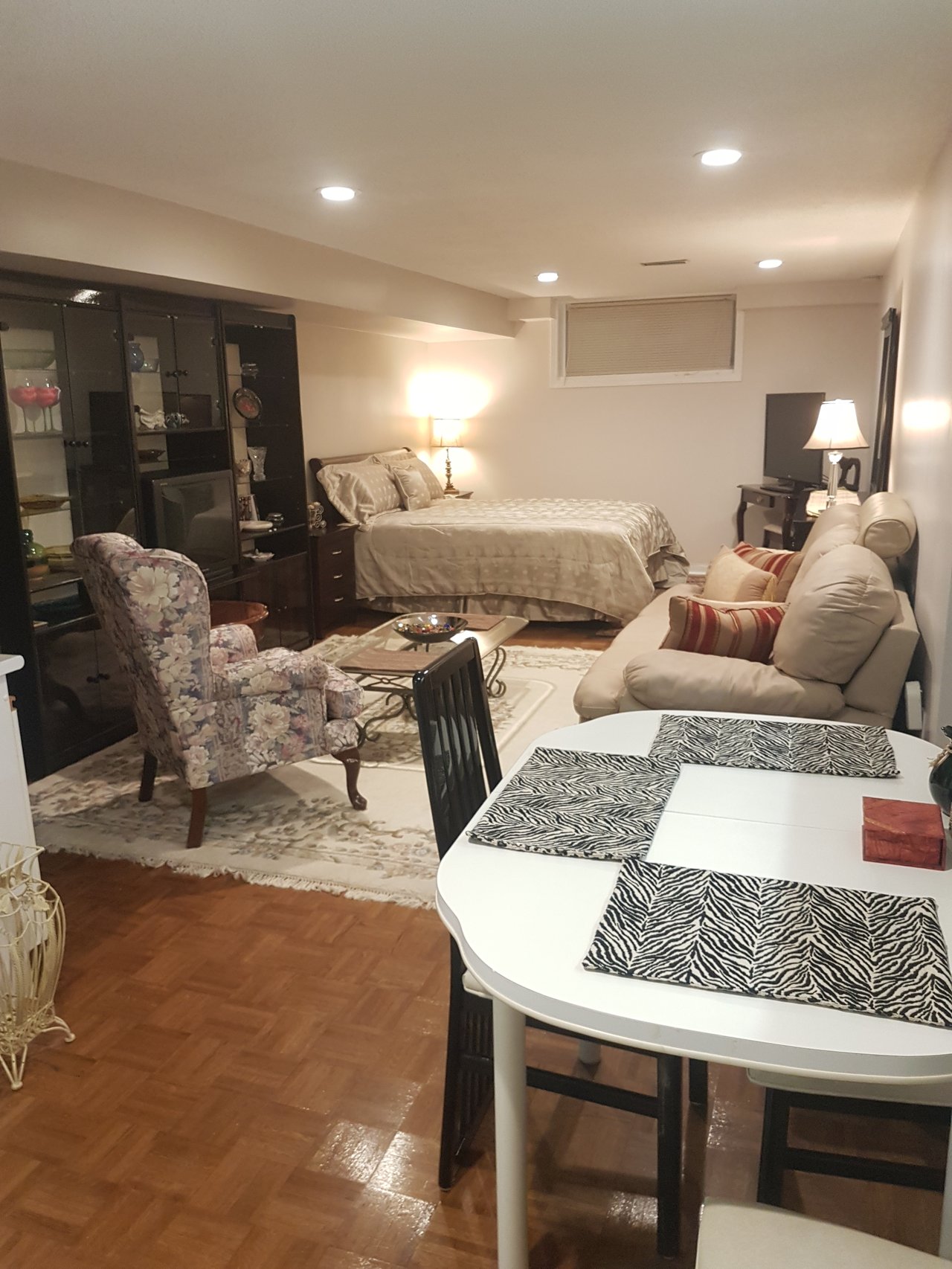3323 Queen Frederica Dr