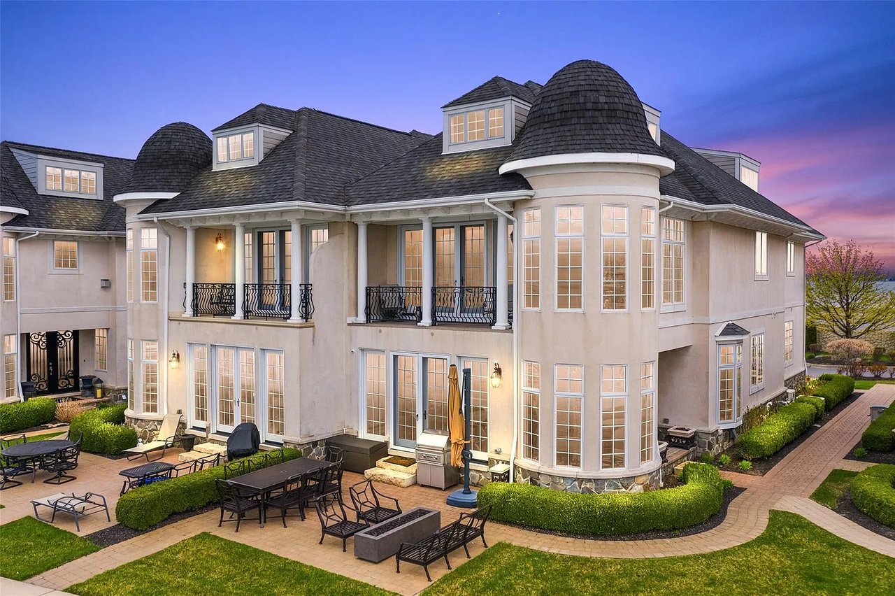 33110 Venetian Pointe Dr