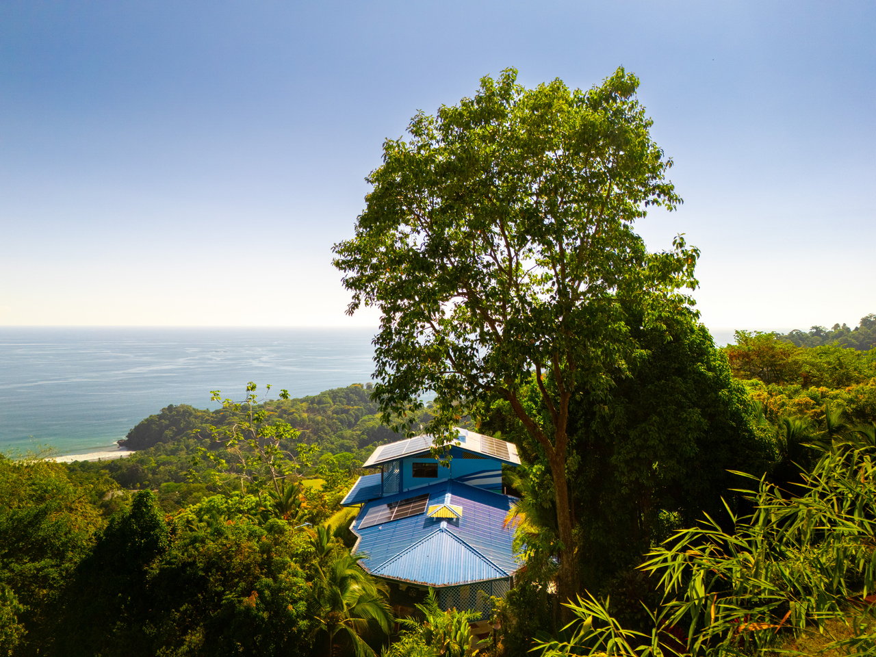 Casa Vista Harmonia, Legendary Ocean Views and Sustainable Living!