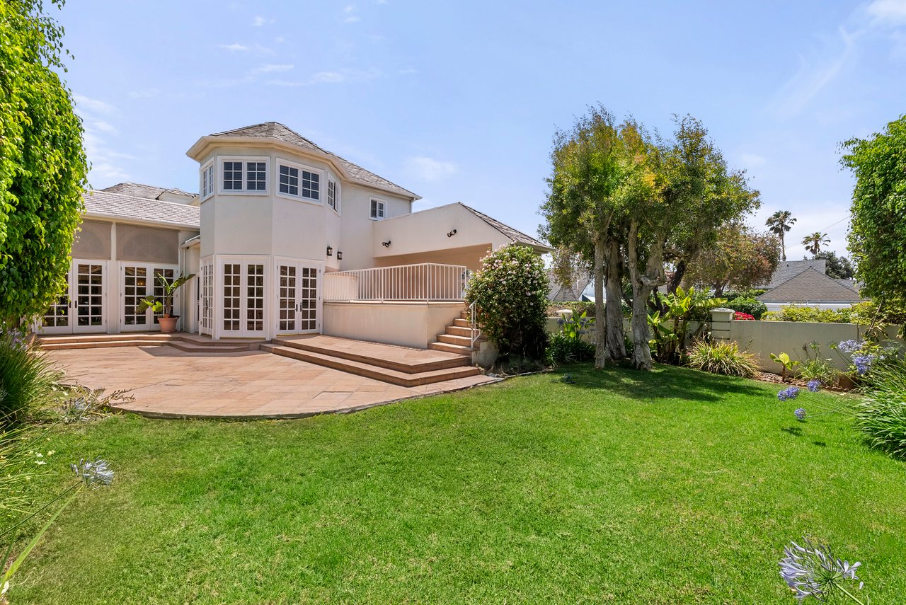 201 N Palm Dr, Beverly Hills
