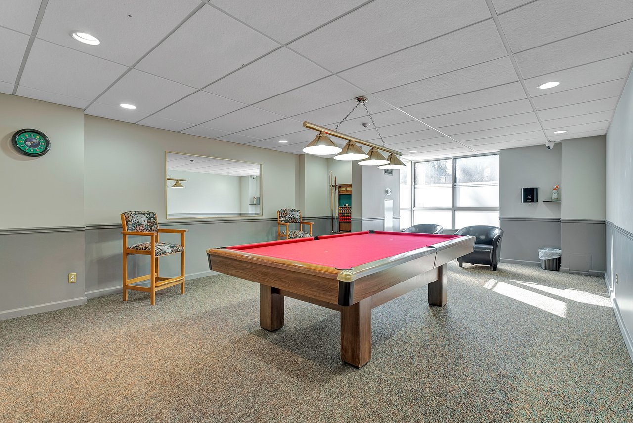 1485 Lakeshore Rd E 511