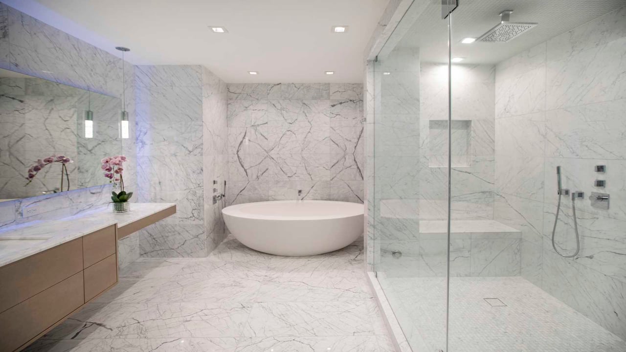 Turnberry Ocean Club bathroom 