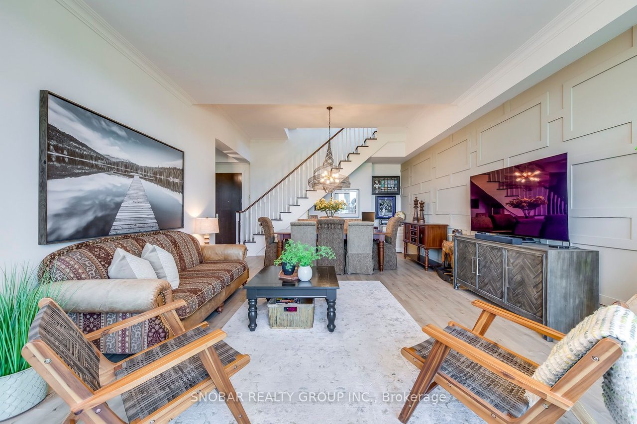 PAISLEY MODEL PENTHOUSE
