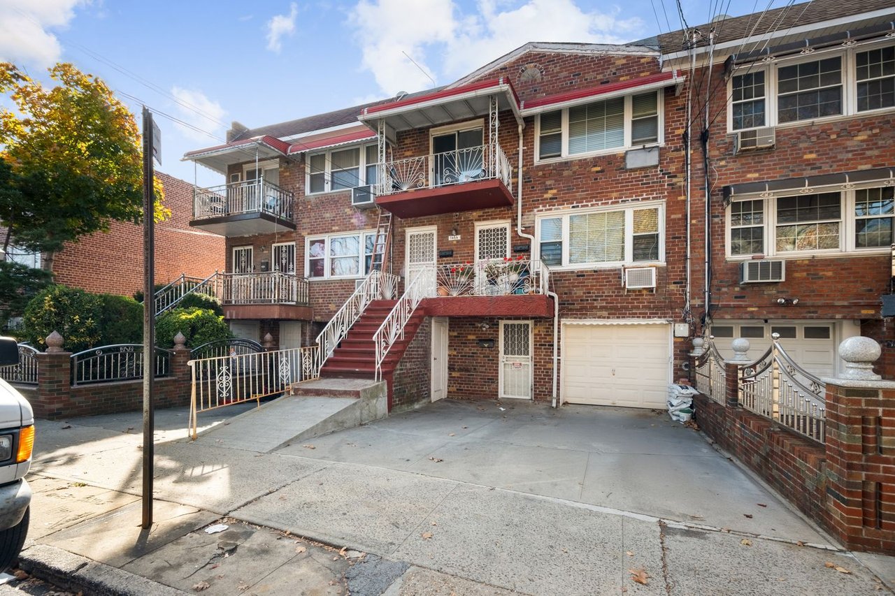 Explore Paerdegat 1st Street's residential history, brick architecture, single-family and multifamily homes, Paerdegat Basin, transportation connections, and real estate market in Canarsie, Brooklyn.