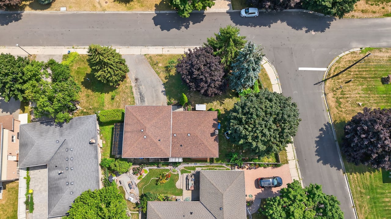242 East Street, East Gwillimbury